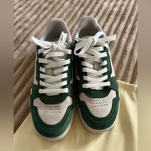 Axel Arigato sneakers
